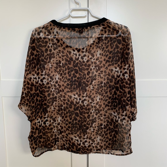 Forever 21 leopard print top - Picture 3 of 5